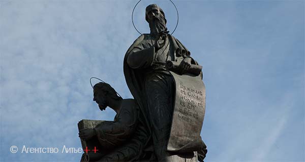 Литой памятник в Киеве