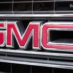 GM возобновляет холостой ход на заводах по производству внедорожников